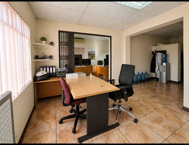 550M² MEDICAL SUITE FOR SALE IN VEREENIGING CENTRAL